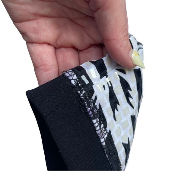 Joseph Ribkoff Full Zip Vinyl Shimmer Striped Floral Jacket Black White Size 12 - Picture 10 of 15